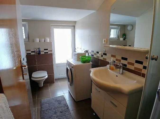 Penthouse With Sea View شقة