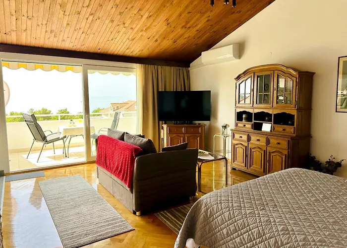 Apartamento Penthouse With Sea View Makarska